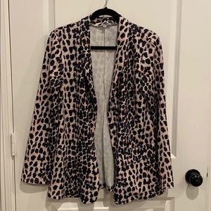 BOGO Sophisticated animalprint Blazer in stretch